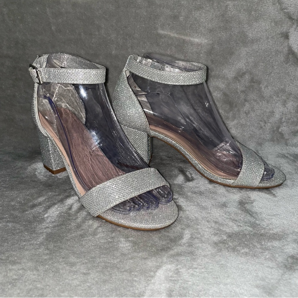 Top Moda Silver Glitter Block Heel Sandals Ankle Strap Formal Party Shoes 6.5